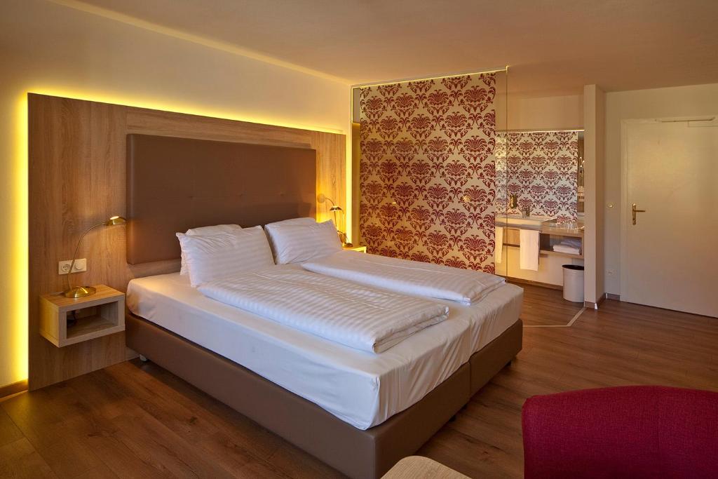 Двухместный (Улучшенный двухместный номер с 1 кроватью) отеля Schlosshotel Mondsee, Мондзе