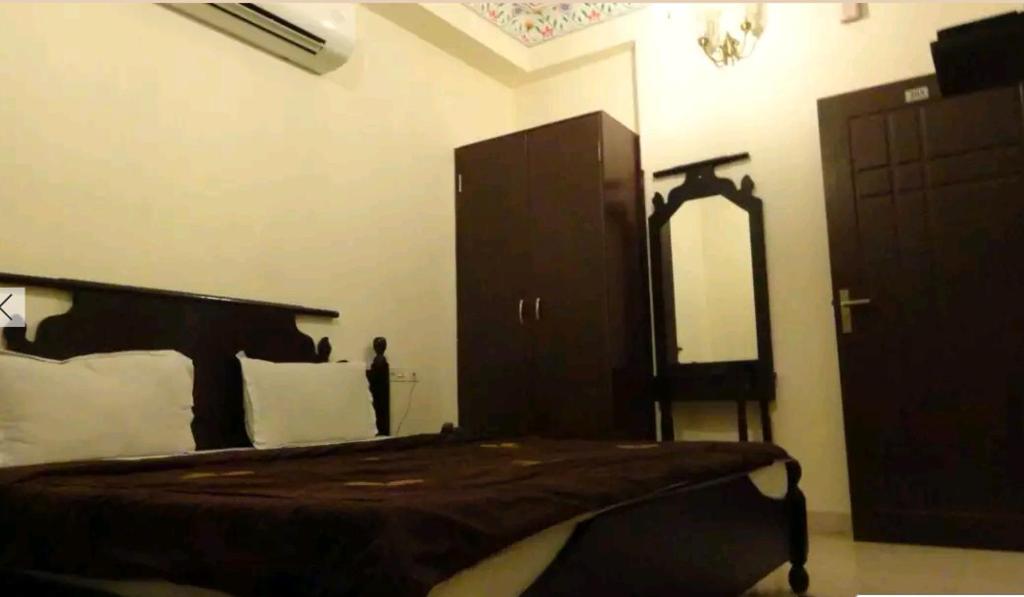 Двухместный (Номер Делюкс) отеля Hotel Miraya, Джайпур