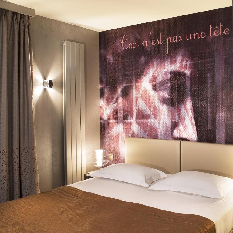Двухместный (Улучшенный двухместный номер с 1 кроватью или 2 отдельными кроватями) отеля Best Western A La Villa des Artistes, Париж