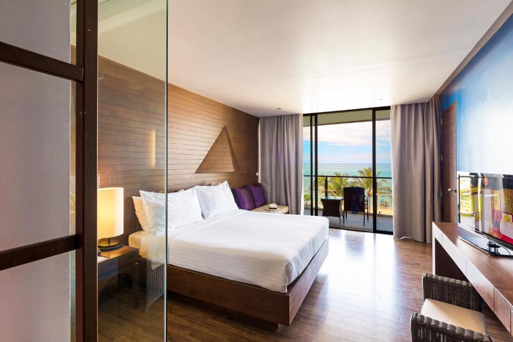 Двухместный (Номер Делюкс с видом на море) отеля Beyond Resort Krabi, Краби