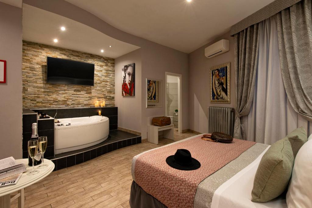 Двухместный (Роскошный двухместный номер с 1 кроватью и гидромассажной ванной) гостевого дома Five Rooms Rome, Рим