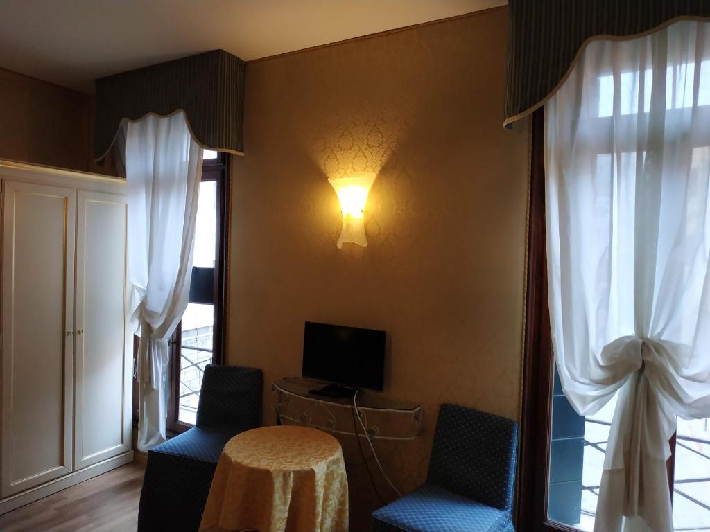 Двухместный (Double Room with City View with Private Bathroom), Residenza Nobile