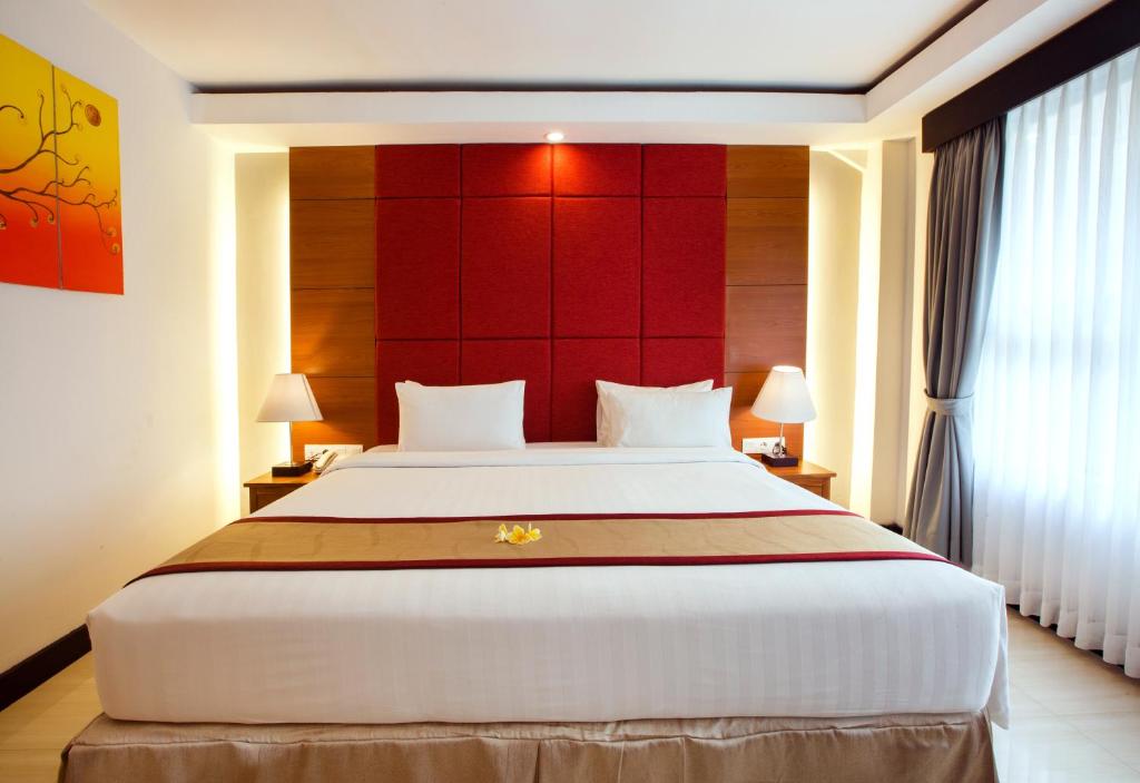 Двухместный (Двухместный номер Делюкс с 1 кроватью и видом на город) курортного отеля Royal Singosari Kuta, Кута
