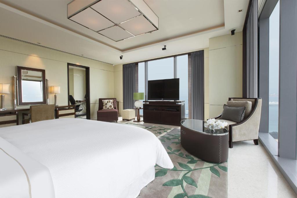 Двухместный (Президентский люкс с 1 спальней, доступ в клубный лаундж) отеля The Westin Singapore, Сингапур (город)