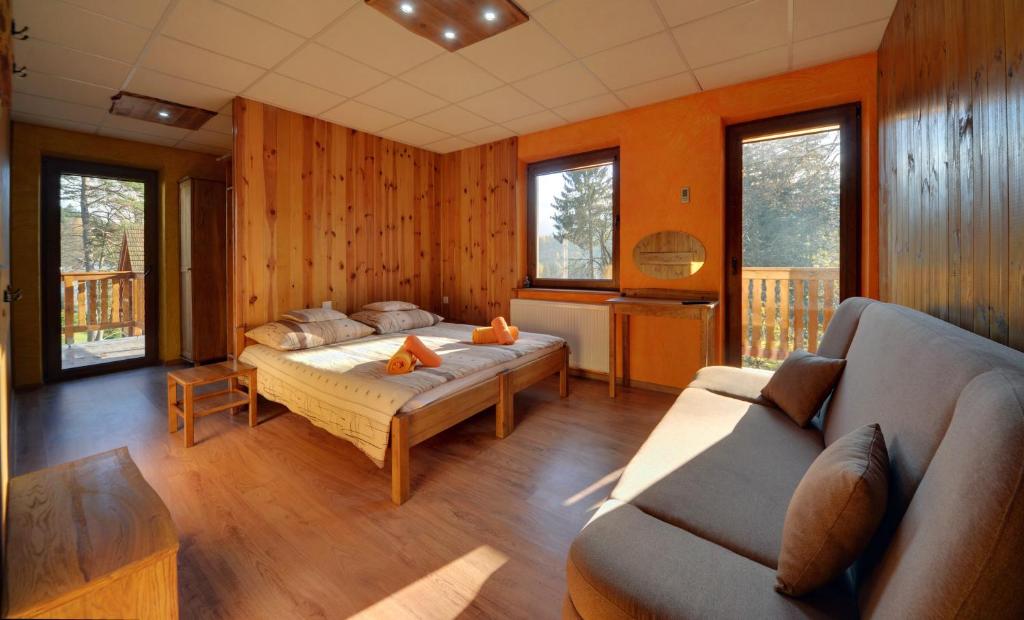 Двухместный (Двухместный номер с 1 кроватью и видом на горы) курортного отеля Pod Smerkami, Шклярска-Поремба