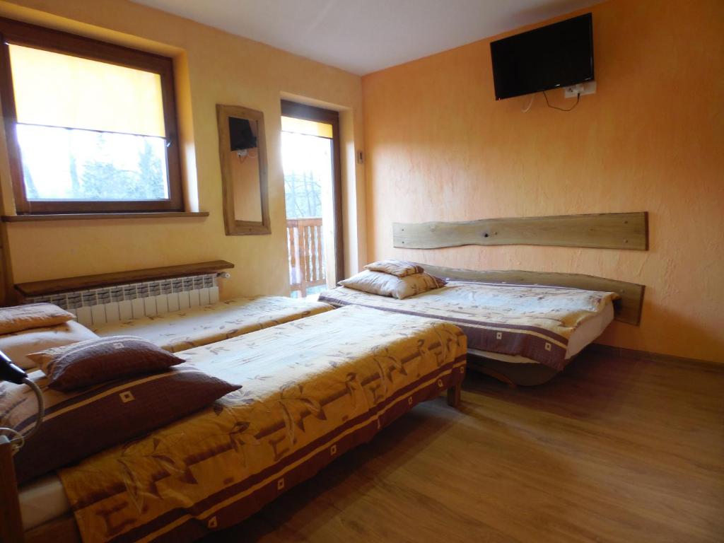 Двухместный (Двухместный номер с 1 кроватью или 2 отдельными кроватями, вид на горы) курортного отеля Pod Smerkami, Шклярска-Поремба