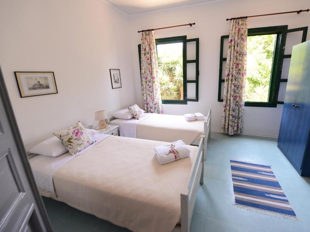 Двухместный (Улучшенный двухместный номер с 2 отдельными кроватями) отеля Medieval Inn, Родос