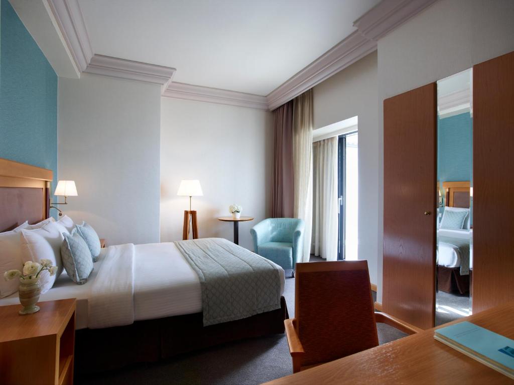 Двухместный (Представительский двухместный номер с 1 кроватью) отеля Athens Zafolia Hotel, Афины