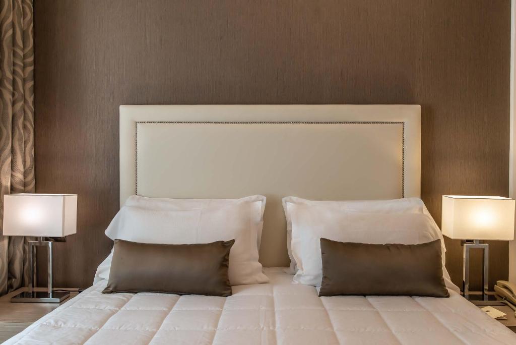 Двухместный (Двухместный номер Делюкс с 1 кроватью или 2 отдельными кроватями) отеля Hotel Genova, Рим