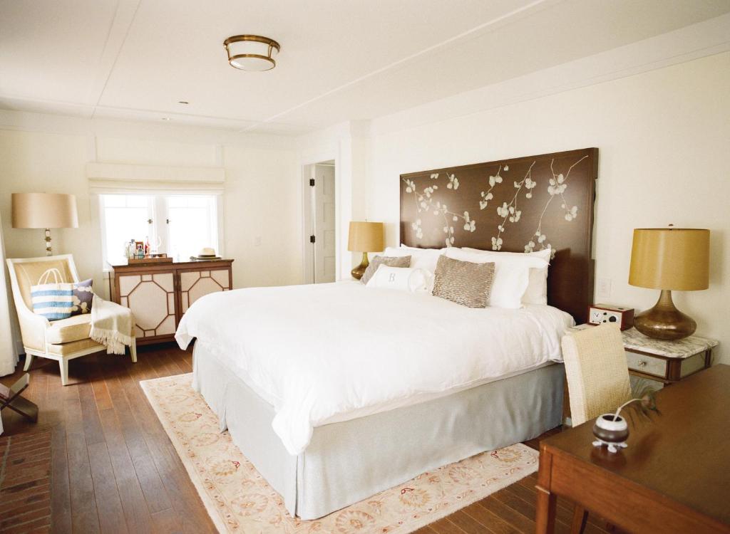 Двухместный (Улучшенный номер с кроватью размера «king-size») отеля El Encanto, A Belmond Hotel, Santa Barbara, Санта-Барбара