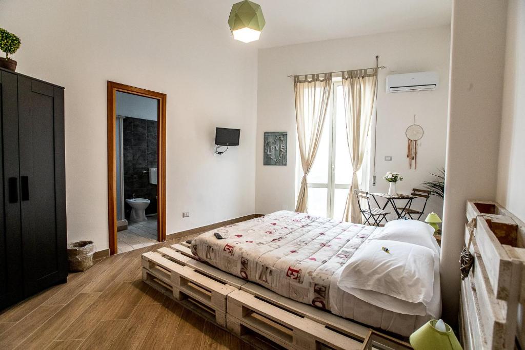 Двухместный (Стандартный двухместный номер с 1 кроватью) гостевого дома Le Mura Antiche, Неаполь