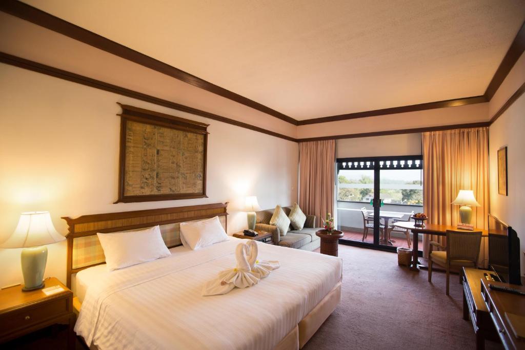 Двухместный (Двухместный номер Делюкс с 1 кроватью или 2 отдельными кроватями) курортного отеля Imperial Golden Triangle Resort, Чианграй