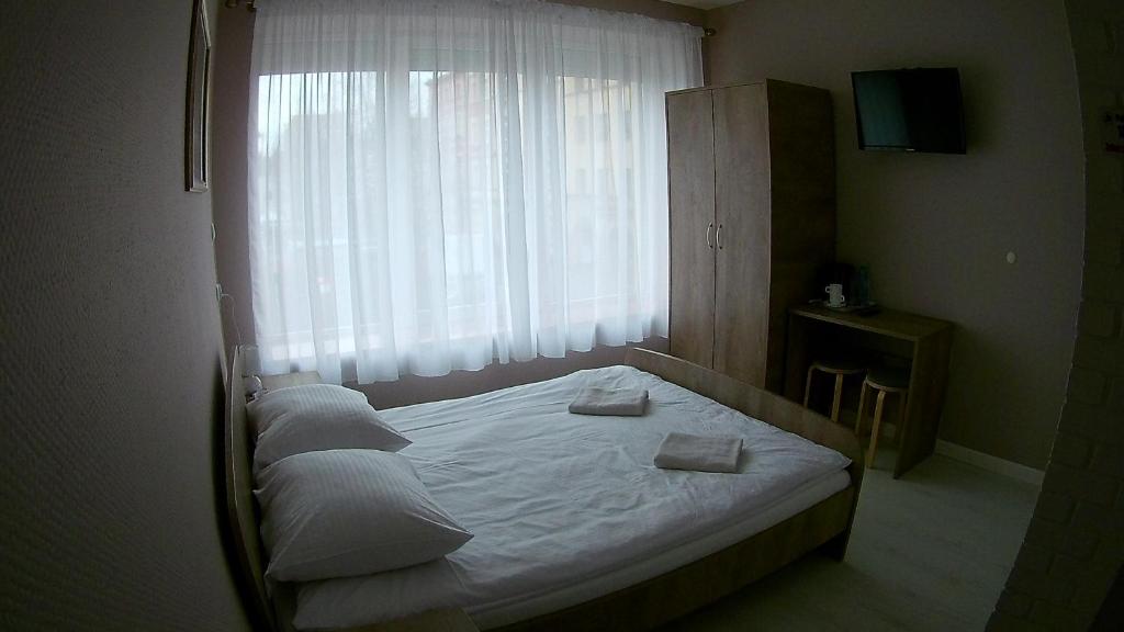 Двухместный (Улучшенный номер с кроватью размера «king-size») отеля Mamut, Лешно