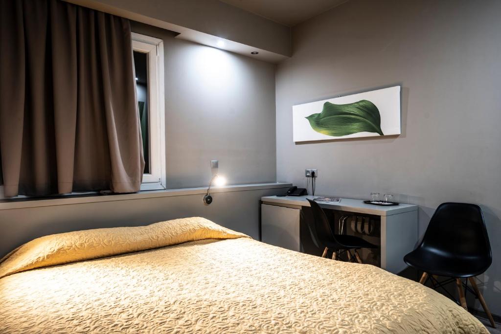 Двухместный (Улучшенный двухместный номер с 1 кроватью) отеля Vergina Hotel, Салоники