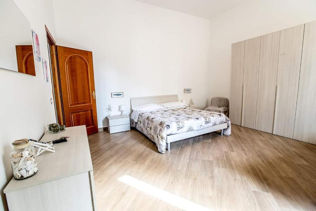 Двухместный (Улучшенный двухместный номер с 1 кроватью) гостевого дома Le Mura Antiche, Неаполь