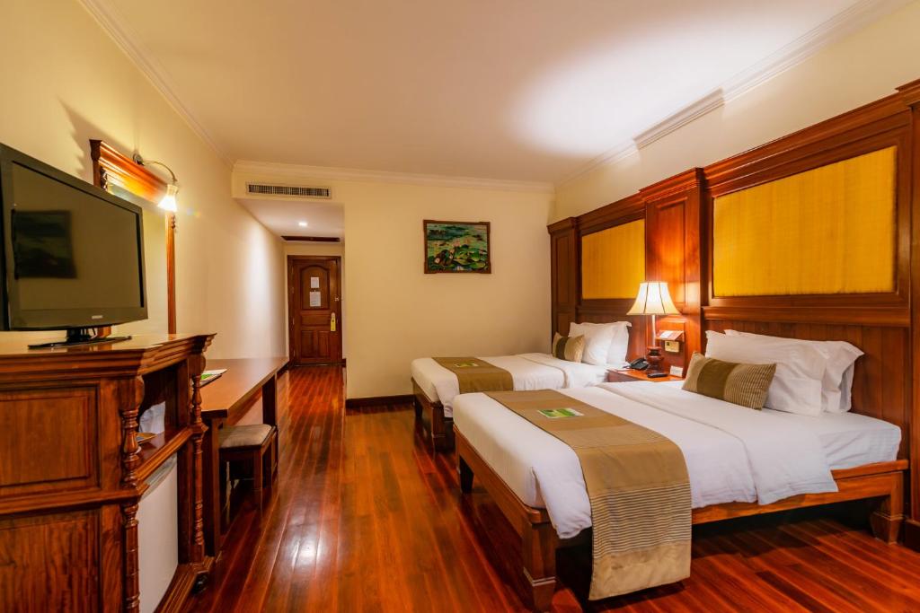 Двухместный (3 номера - На одном этаже) отеля Empress Angkor Resort & Spa, Сием Рип