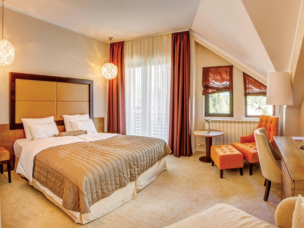 Двухместный (Двухместный номер с 1 кроватью или 2 отдельными кроватями и балконом) отеля Hotel MIR, Златибор