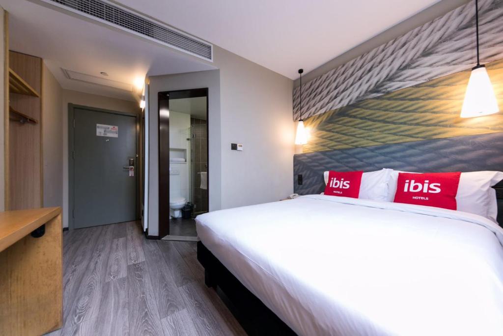 Двухместный (Номер с кроватью размера «queen-size»), Ibis Shanghai Gubei