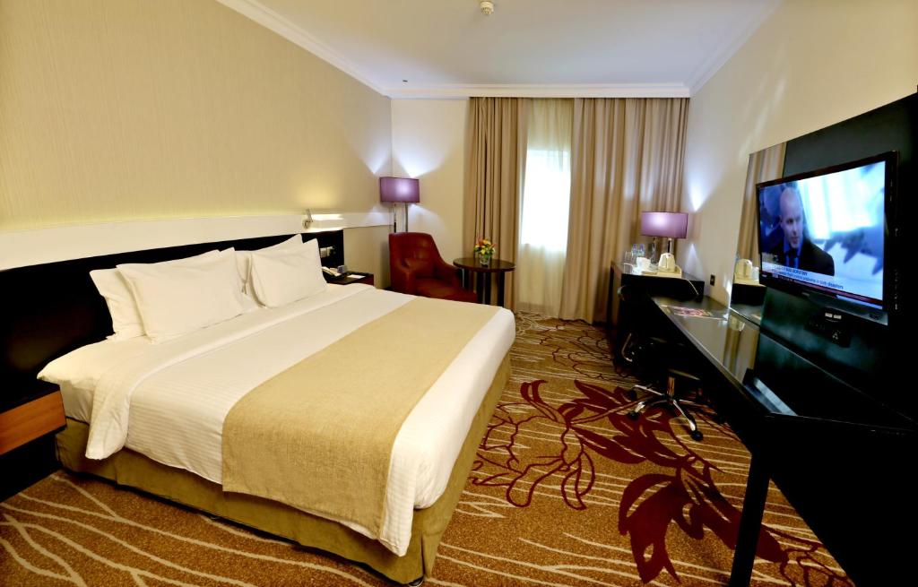 Двухместный (Представительский номер с кроватью размера «king-size») отеля Holiday Inn Down Town, Дубай