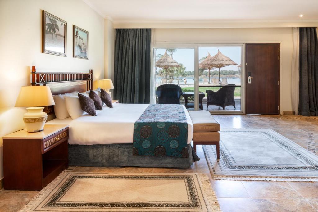 Двухместный (Улучшенный двухместный номер с 1 кроватью или 2 отдельными кроватями и видом на сад) курортного отеля Jolie Ville Kings Island Luxor, Луксор
