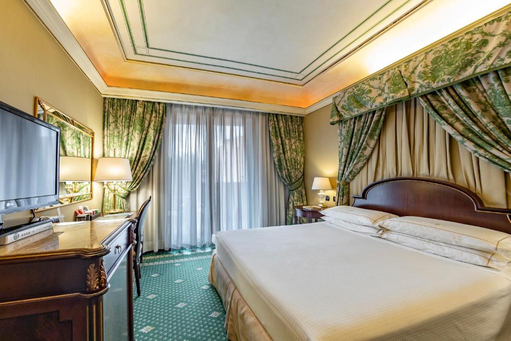 Двухместный (Классический двухместный номер с 1 кроватью) отеля River Chateau Hotel, Рим