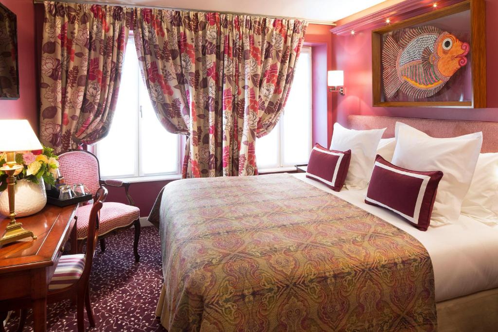 Двухместный (Улучшенный двухместный номер с 1 кроватью или 2 отдельными кроватями) отеля Hôtel Le Relais des Halles, Париж