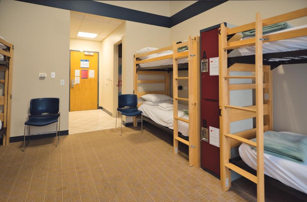 Номер (Кровать в общем 8-местном номере для женщин - С ванной комнатой), HI Chicago Hostel