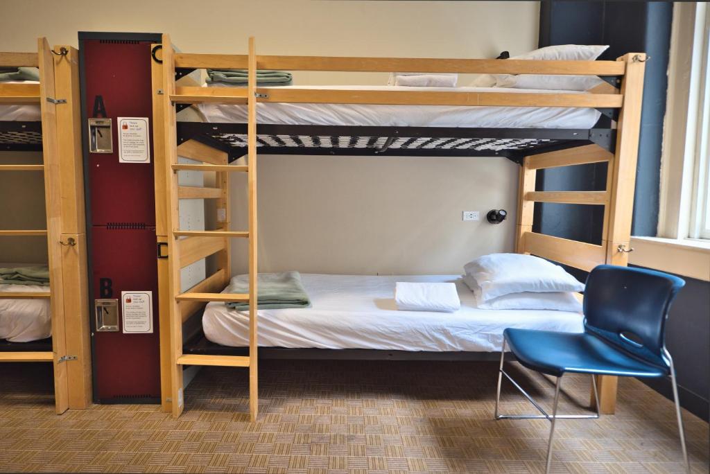 Номер (Кровать в общем 8-местном номере для женщин - С ванной комнатой), HI Chicago Hostel