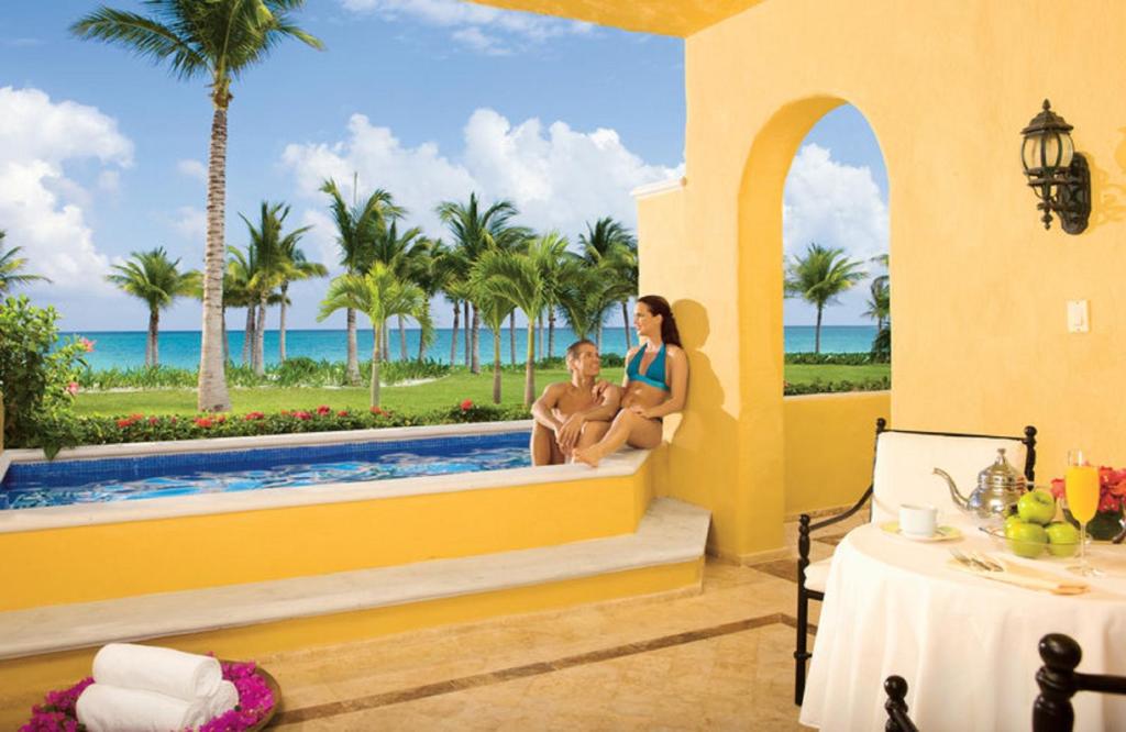 Сьюит (Люкс «Романтика» с 1 спальней и мини-бассейном, рядом с океаном) курортного отеля Zoetry Paraiso de la Bonita - Endless Privileges All Inclusive, Пуэрто-Морелос