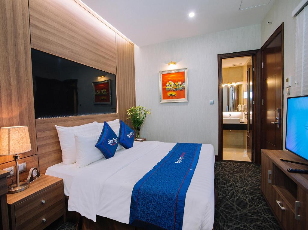 Двухместный (Классический двухместный номер с 1 кроватью или 2 отдельными кроватями) отеля Spring Hotel Hanoi, Ханой