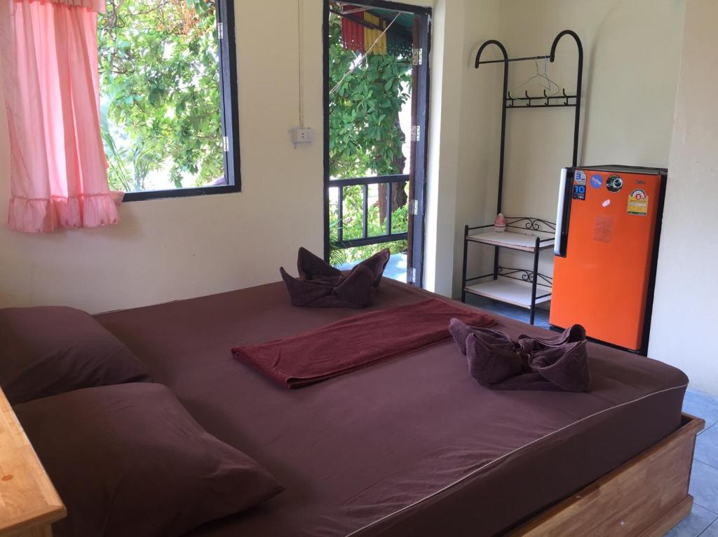 Номер (Бунгало с 1 двуспальной кроватью и вентилятором) курортного отеля Reggae Village Haad Salad, Сураттхани