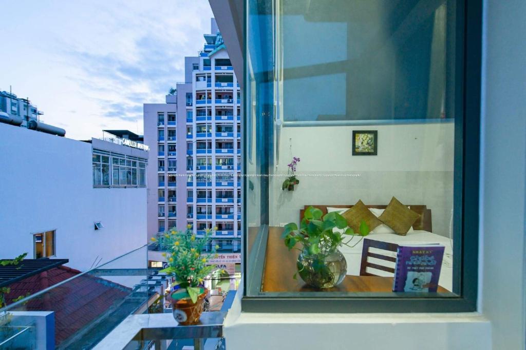 Апартаменты (Апартаменты с балконом) апарт-отеля Gemma Apartment, Нячанг