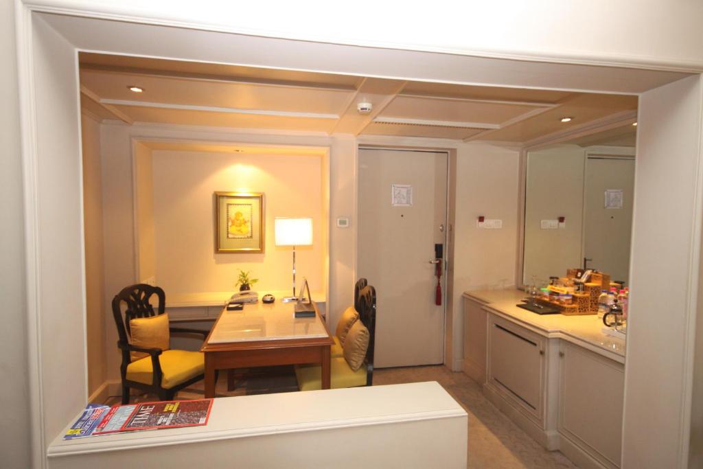 Сьюит (Premium Suite 1 Bedroom), Taj Bengal