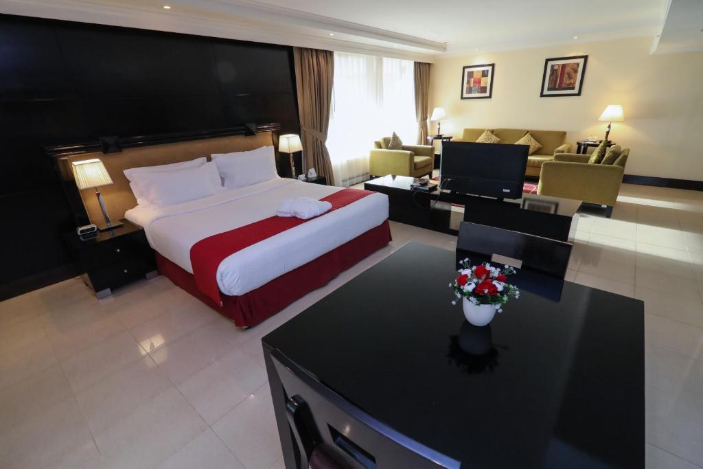 Семейный (Семейный суперлюкс) отеля City Seasons Hotel Al Ain, Аль-Айн