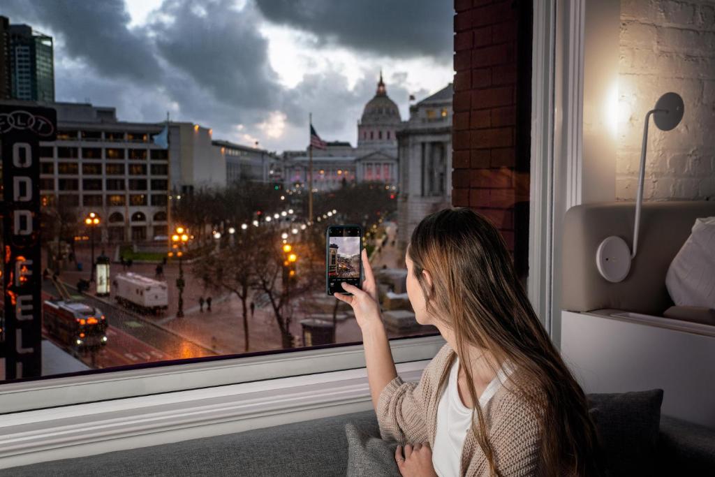 Двухместный (Угловой номер с кроватью размера «queen-size»), Yotel San Francisco