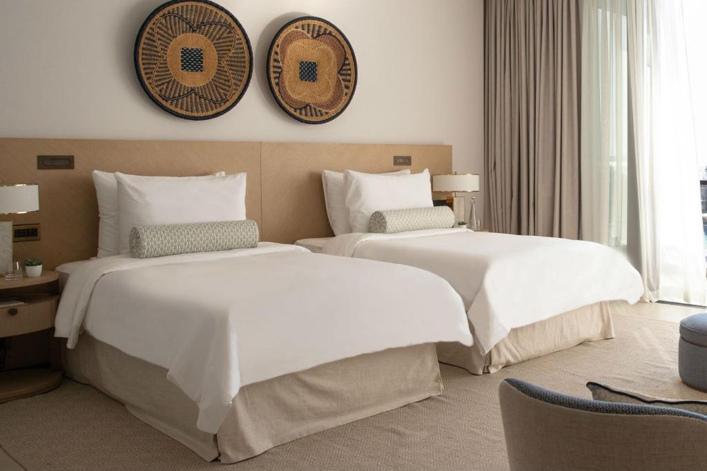 Двухместный (Двухместный номер Делюкс с 2 отдельными кроватями и видом на океан) курортного отеля Jumeirah at Saadiyat Island Resort, Абу-Даби