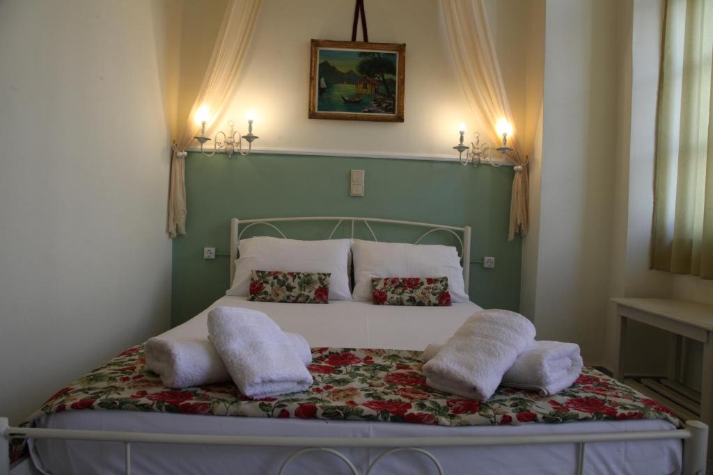 Двухместный (Двухместный номер с 1 кроватью и балконом) гостевого дома Fiera Guesthouse, Эрмоуполис