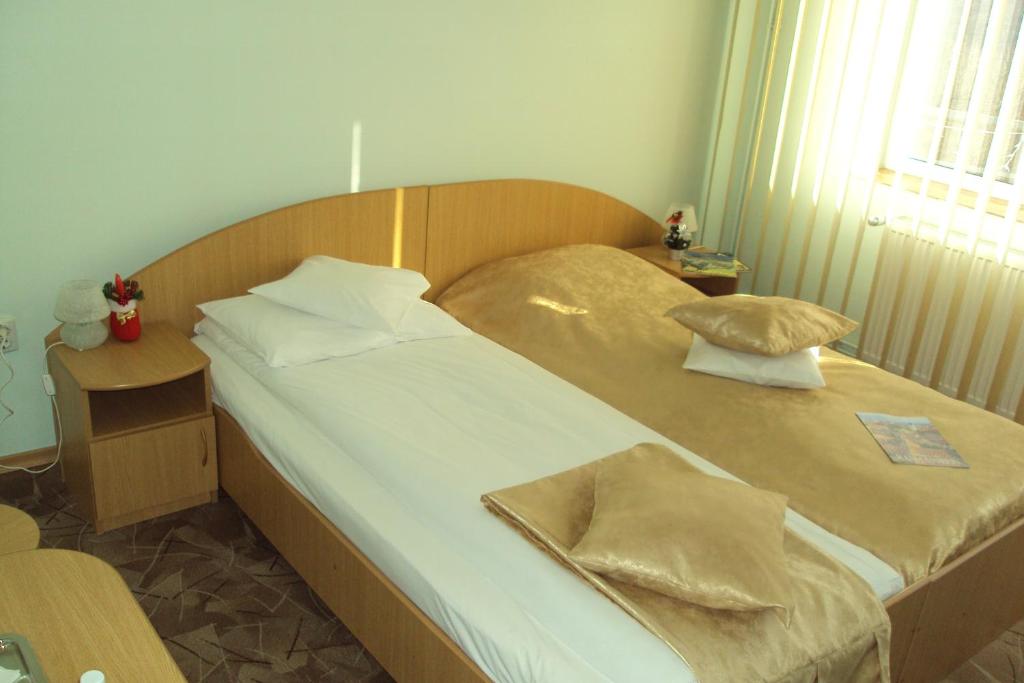 Двухместный (Двухместный номер с 2 отдельными кроватями и балконом) гостевого дома Pensiunea Warthe, Брашов