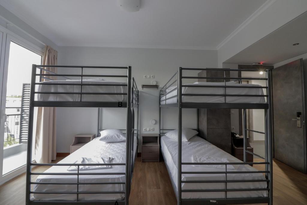 Номер (Кровать в общем номере для женщин с 4 кроватями) хостела Athens Hawks, Афины
