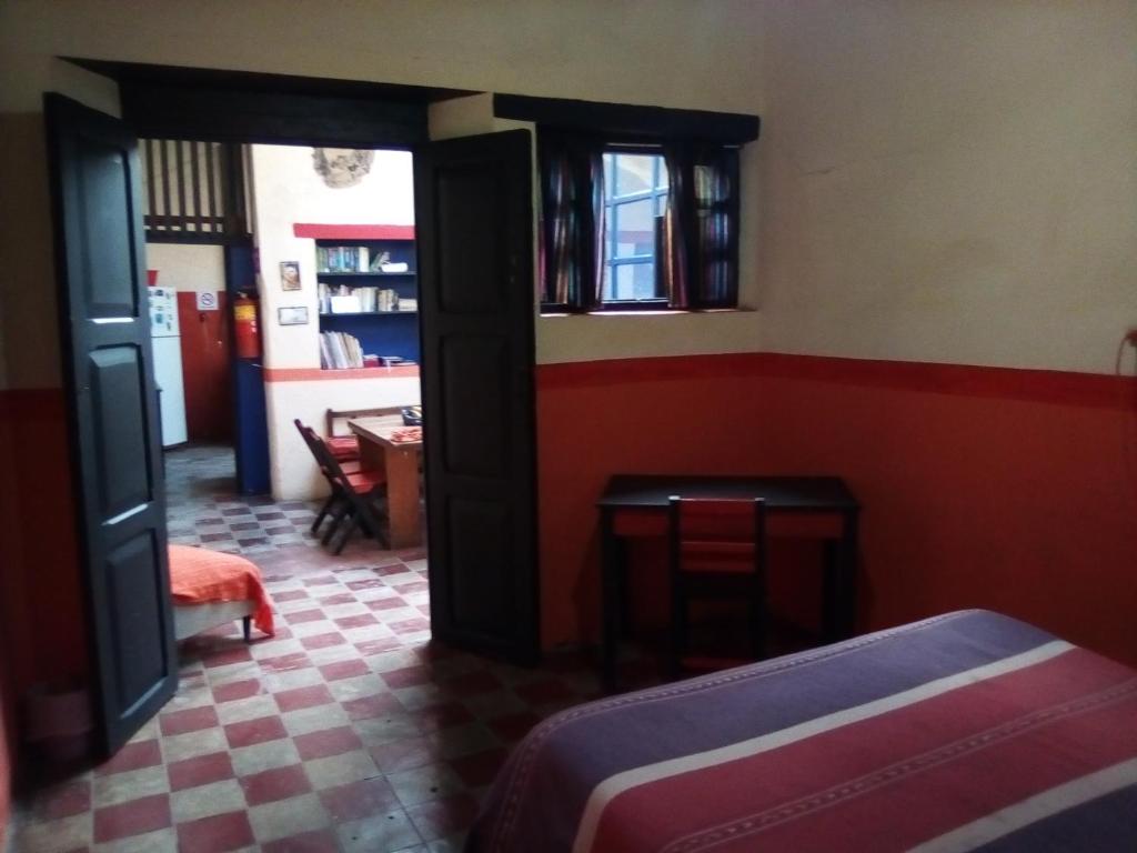Двухместный (Бюджетный двухместный номер с 1 кроватью) гостевого дома Hostal El Rincón de los Camellos, Сан-Кристобаль-де-лас-Касас