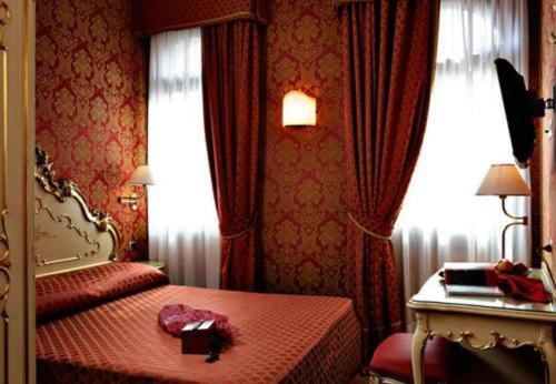 Одноместный (Одноместный номер) отеля Hotel Torino, Венеция