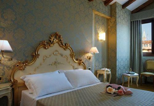 Двухместный (Двухместный номер с 1 кроватью или 2 отдельными кроватями) отеля Hotel Torino, Венеция