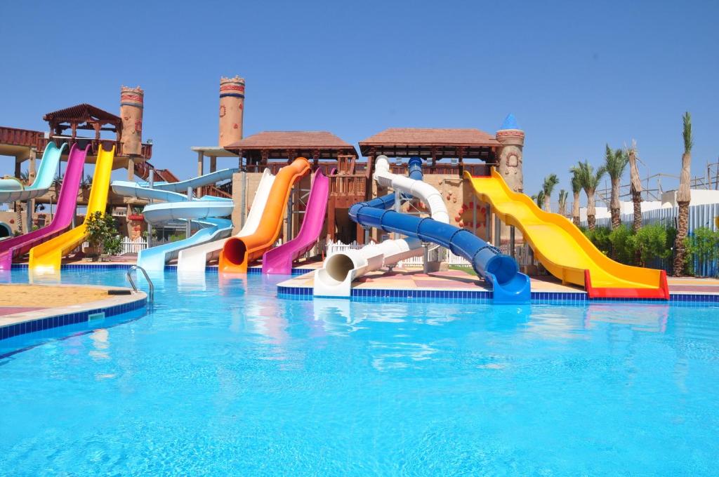 Трехместный (Трехместный номер, вид на море - Только для граждан и резидентов Египта) курортного отеля Sea Beach Aqua Park Resort, Шарм-эль-Шейх