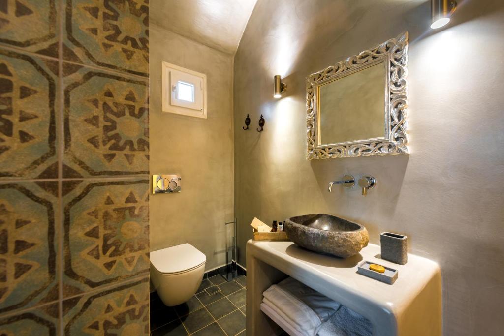 Сьюит (Представительский люкс с гидромассажной ванной на открытом воздухе) отеля Emerald Collection Suites, Картерадос