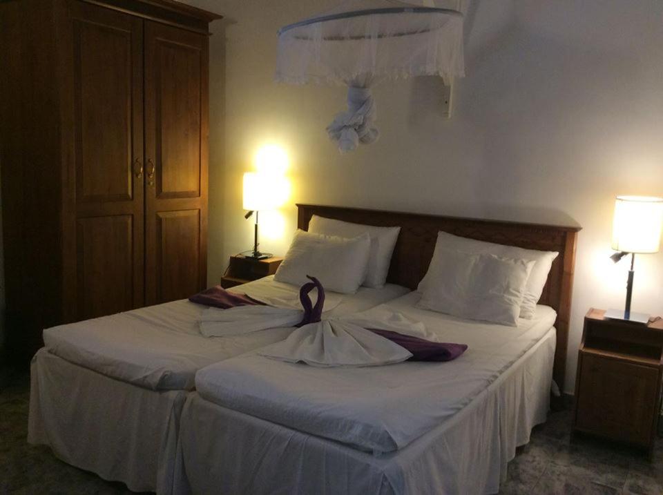 Двухместный (Улучшенный двухместный номер с 1 кроватью и душем) гостевого дома Angel villa, Негомбо