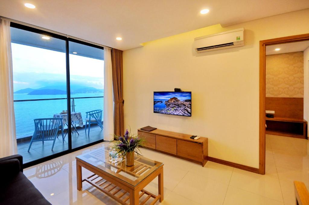 Апартаменты (Апартаменты с 1 спальней и балконом с видом на море), Holi Beach Hotel & Apartments