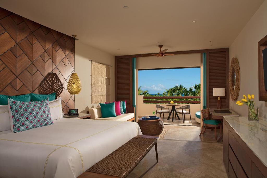 Сьюит (Полулюкс с кроватью размера «king-size» и частичным видом на океан) курортного отеля Secrets Maroma Beach Riviera Cancun - Только для взрослых - Все включено, Пуэрто-Морелос