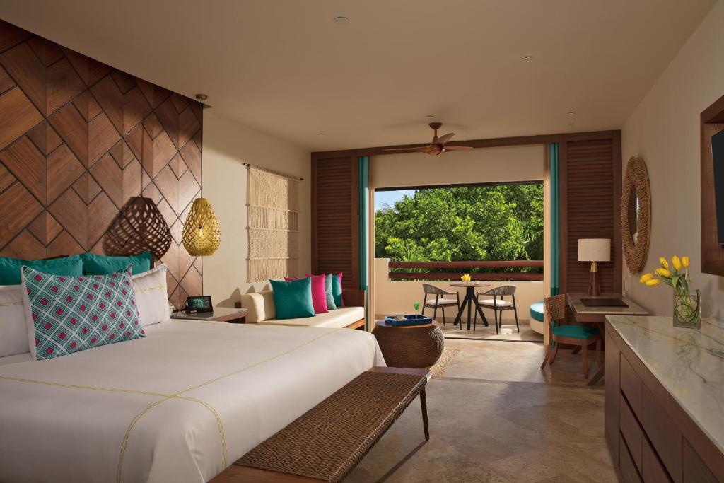 Двухместный (Полулюкс с кроватью размера «king-size» — Вид на тропический пейзаж) курортного отеля Secrets Maroma Beach Riviera Cancun - Только для взрослых - Все включено, Пуэрто-Морелос