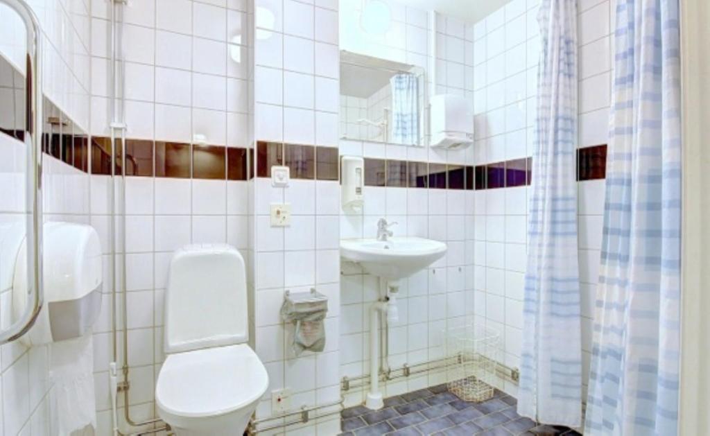 Одноместный (Одноместный номер с общей ванной комнатой) хостела Masthuggsterrassens Hostel, Гетеборг