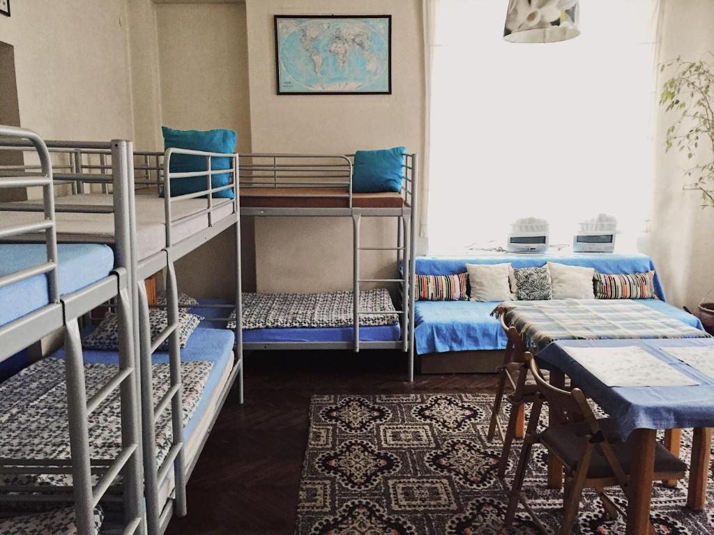 Номер (Кровать в общем 8-местном номере), Hostel Aleje 28